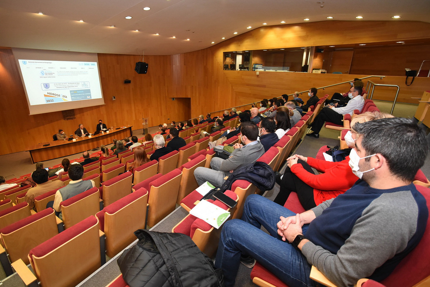 Diputacin acoge una jornada sobre aguas subterrneas y abastecimiento urbano en la  provincia
